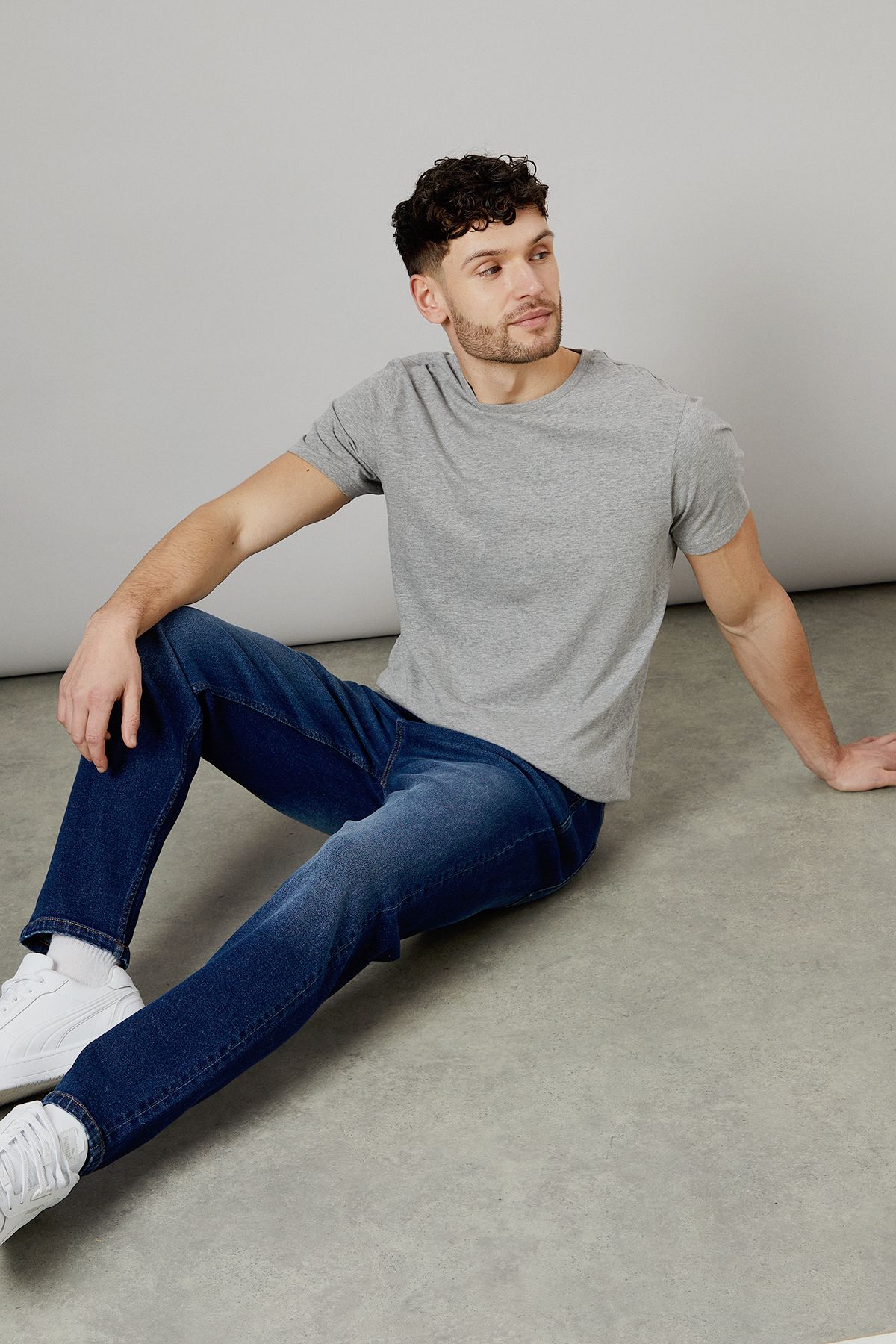 Dark Wash Stretch Tapered Fit Jeans