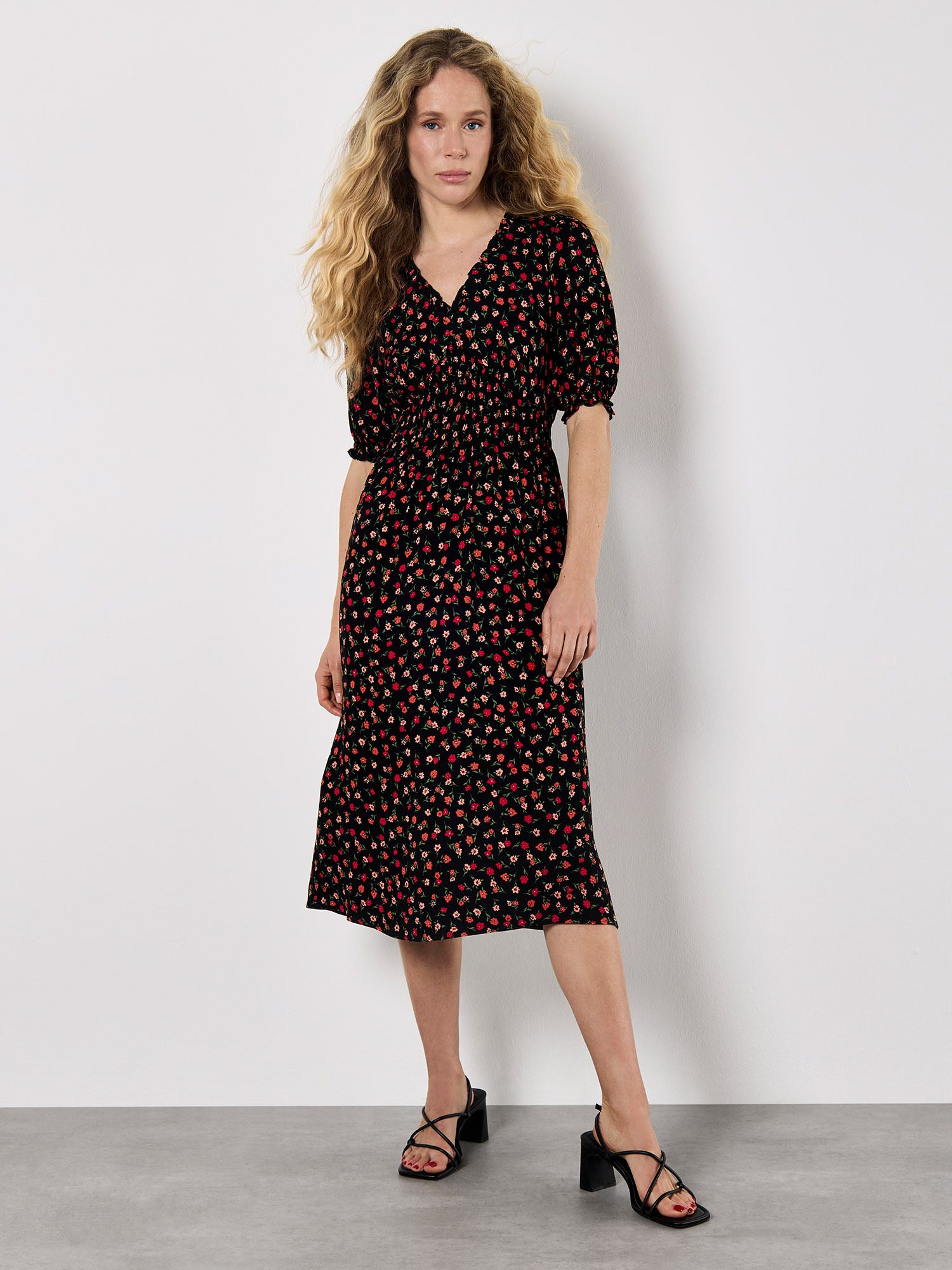 Ditsy Floral Smocked Midi Dress