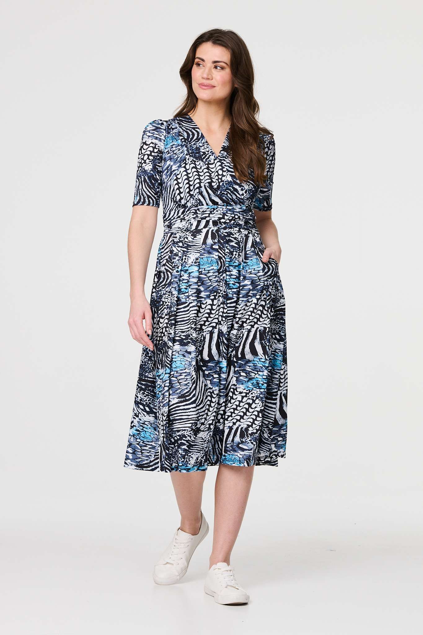 Abstract Ruched 1/2 Sleeve Midi Dress
